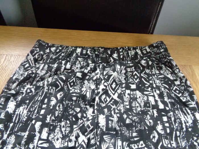 Ladies Cotton Elasticated Pants for Sale