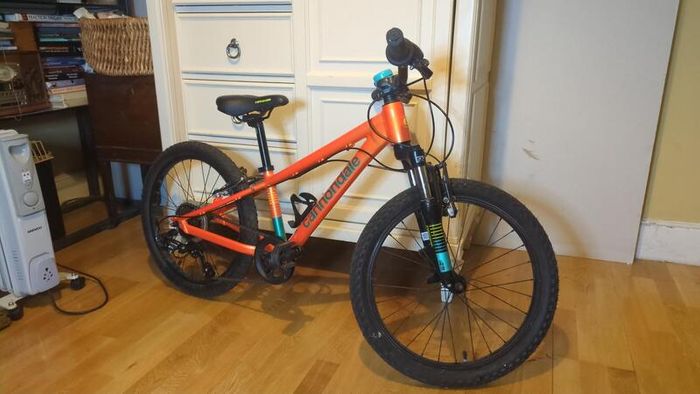 Cannondale Trail 20 Kids Mountain Bike - Suspension Fork, 7 Speed - Excellent Condition