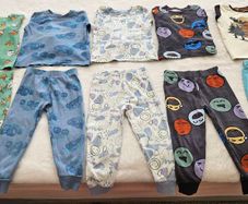 Five pyjamas for boys aged 3-4Y