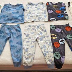 Five pyjamas for boys aged 3-4Y