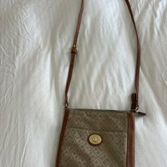 Hand bag