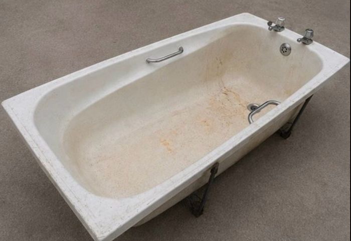 Bathtub