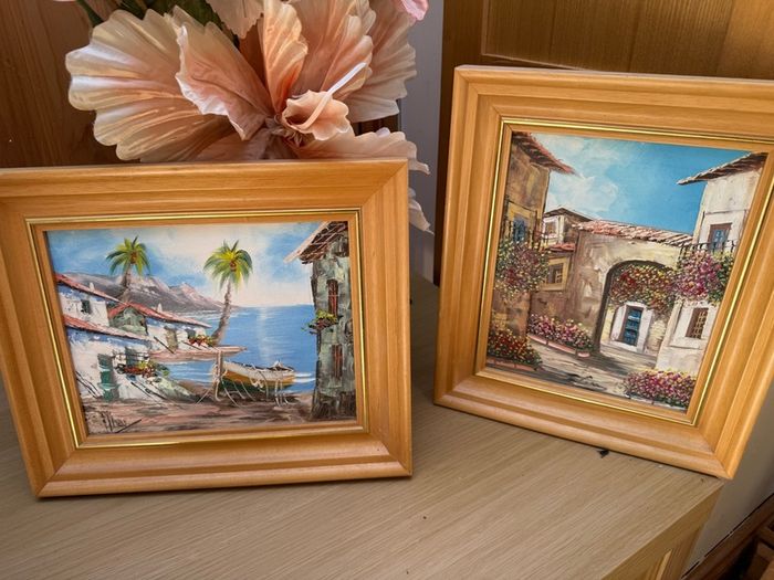 Set of 2 Framed Prints/Art