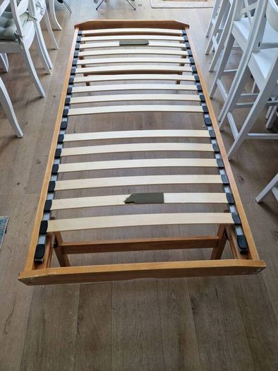 trundle bed