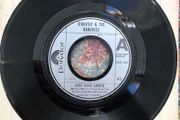 Siouxsie and The Banshees - Hong Kong Garden (1978) 7"