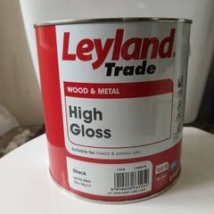 Black high gloss oil base paint 1.5 liters paint for exterior or Interior use metal or wood  it will hard stick on.   1.5 liters left  on can Seems a bit too much for what I need.