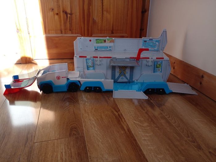 Paw Patrol Paw Patroller truck