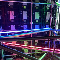 4 extra-long neon tubes