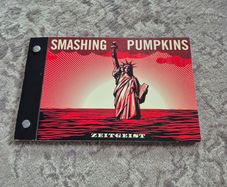 Smashing Pumpkins Zeitgeist CD booklet
