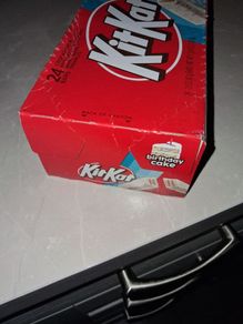 kitkat birthday cake bars