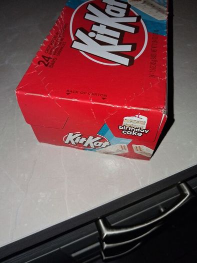 kitkat birthday cake bars