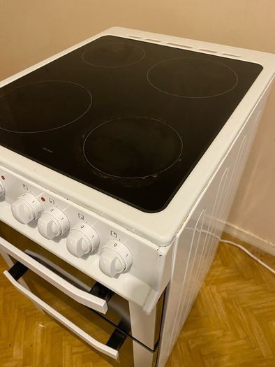 Freestanding Electric Cooker / Oven