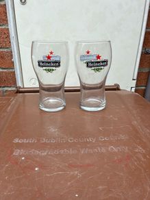 2 Retro Pint Glasses.