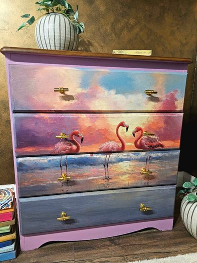 Chest of drawers