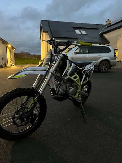 Dirt bike