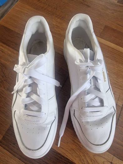 puma white trainers sz 8