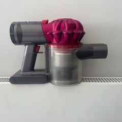 dyson (free shipping) v7 motorhead (not working) can be used for spares