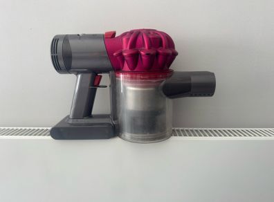 dyson (free shipping) v7 motorhead (not working) can be used for spares