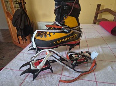 la sportiva nepal cube