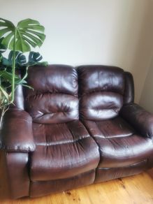 2 seater recliner sofa, free