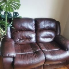 2 seater recliner sofa, free