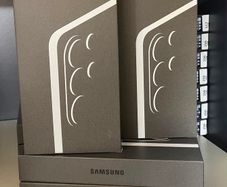 Samsung S26 Ultra,256GB Free phone cover and Screen Protector Black/white/skyblue//violet Brand New Sealed 2 Years Samsung Warranty Receipt.