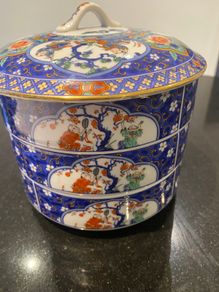 Japanese Imari wear Stackable container gorgeous decoration