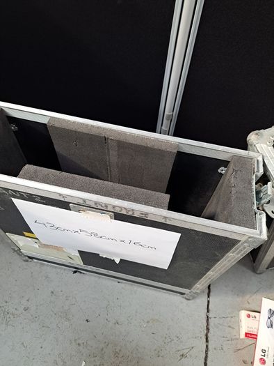 Flight case clear out pt.4