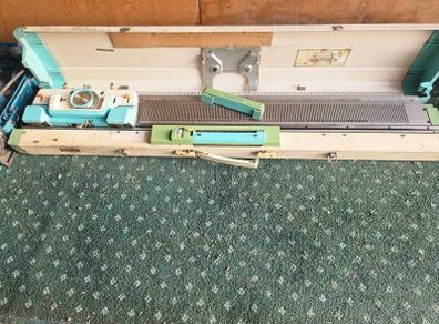 knitting machine