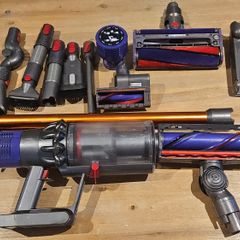 Dyson V10 Absolute +