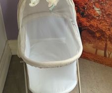 Baby bedside/rocking bassinet