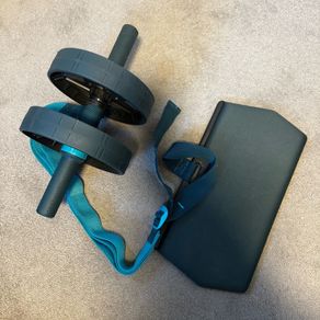 Core Ab wheel with elastic band support