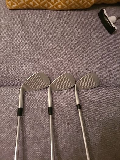 Mizuno wedges and Taylormade drivers