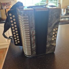 Hohner Black Dot