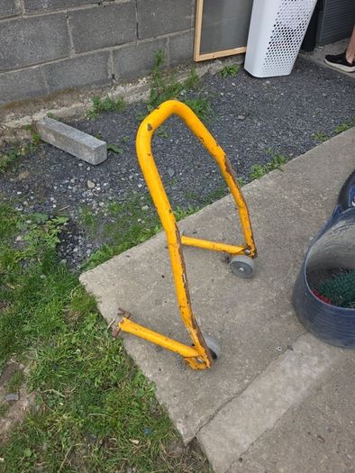 paddock stand