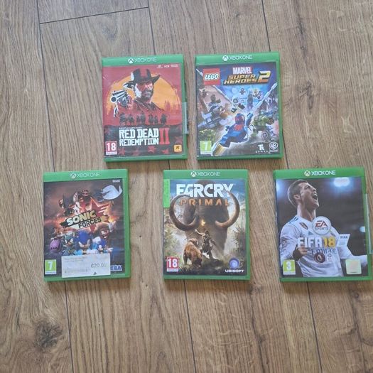 Xbox One S White Console + Controller & 5 Games