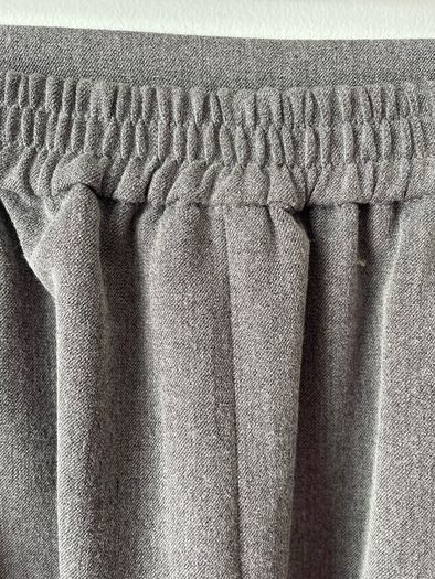 Oscar B Grey stretch skirt fully lined size 12 New