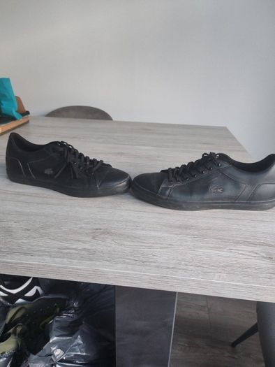 Lacoste runners