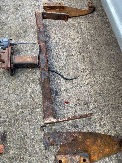 2003 VW Transporter T4 towbar