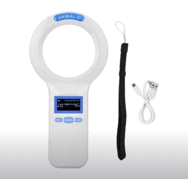 Animal Guard's Professional Microchip Scanner