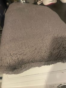 free throw  and 2 grey voiles
