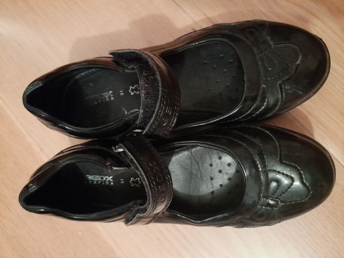 Girl's shoes
