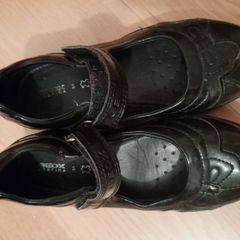 Girl's shoes