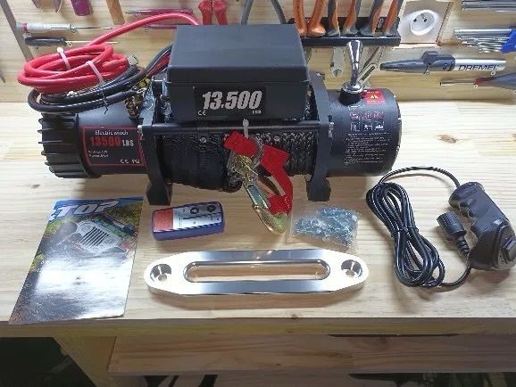 13500 LBS Electric Winch 12V 6120KG 13500LBS For 4X4 92FT Synthetic Trailer Ropes Towing Strap