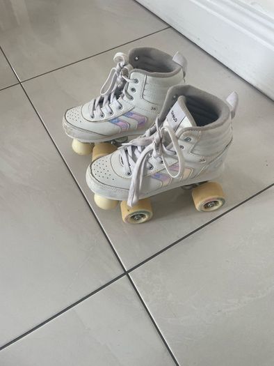 Oxelo Roller skates