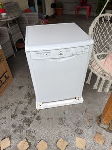 indesit dishwasher