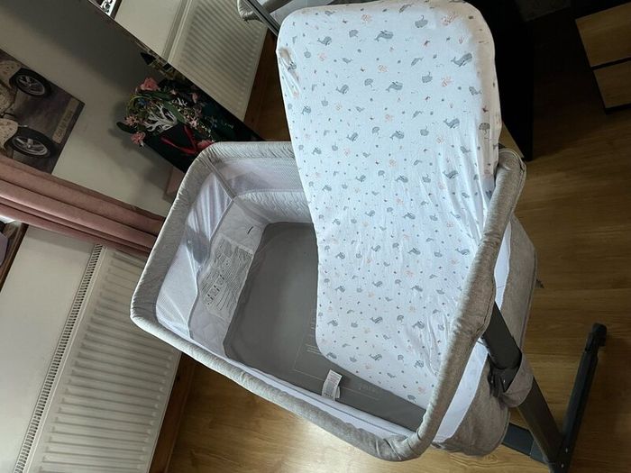baby cot