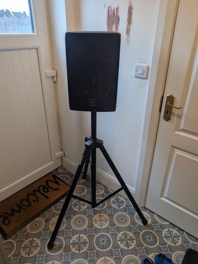 Musicson Sat-8 Loud speakers , stand and cable