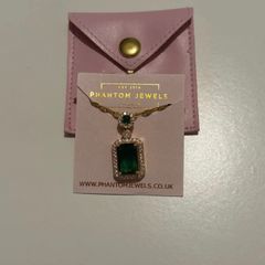 Emerald green necklace