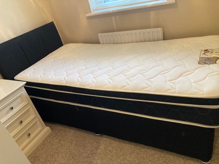 Single bed with mattress